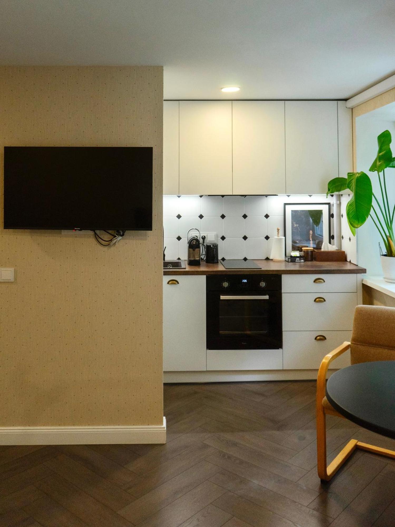 Petite City Centre Apartment Šiauliai Exteriör bild